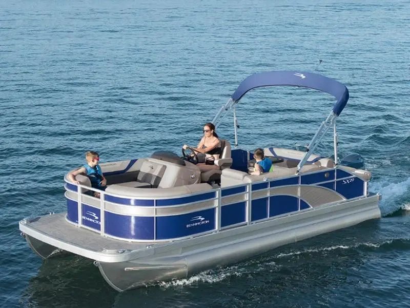 Pontoon Boat Rentals On Lake Lanier - Festive Water Paddlesports