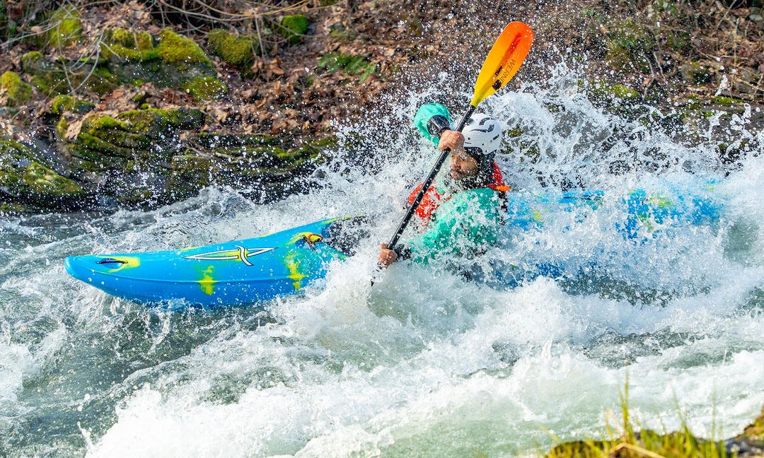 Dagger Kayaks - Festive Water Paddlesports