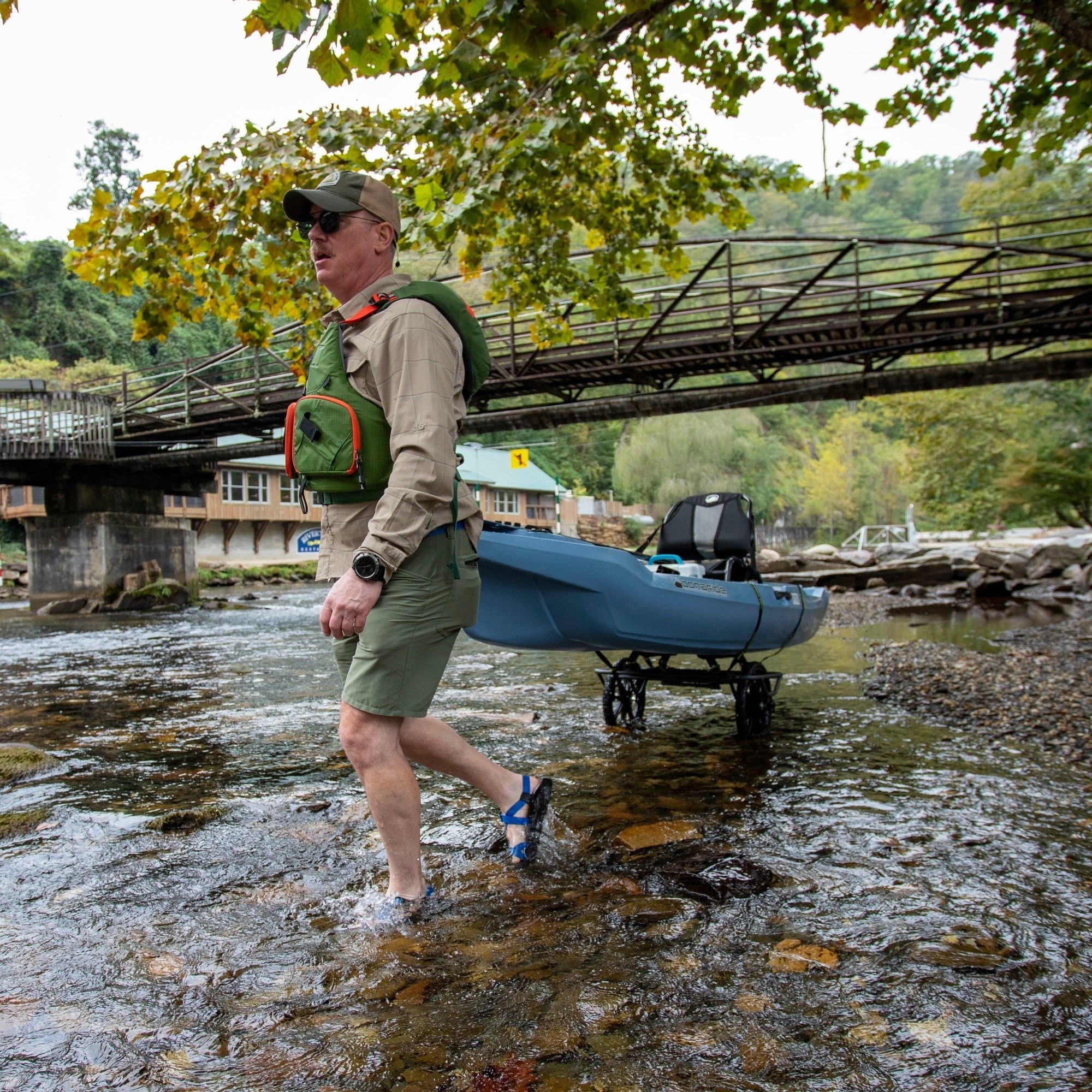 All - Terrain Super Duty Airless Cart, Carts, Suspenz, at Festive Water Paddlesports