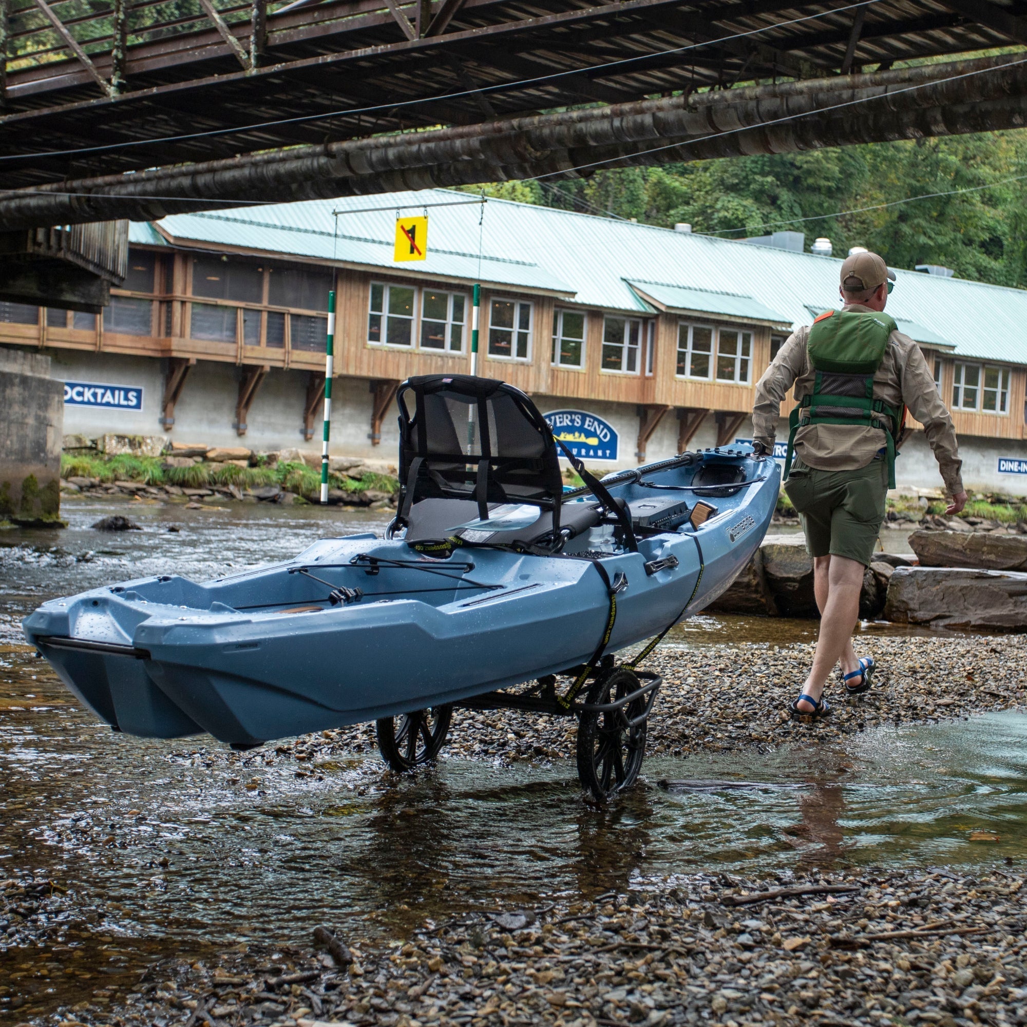 All - Terrain Super Duty Airless Cart, Carts, Suspenz, at Festive Water Paddlesports