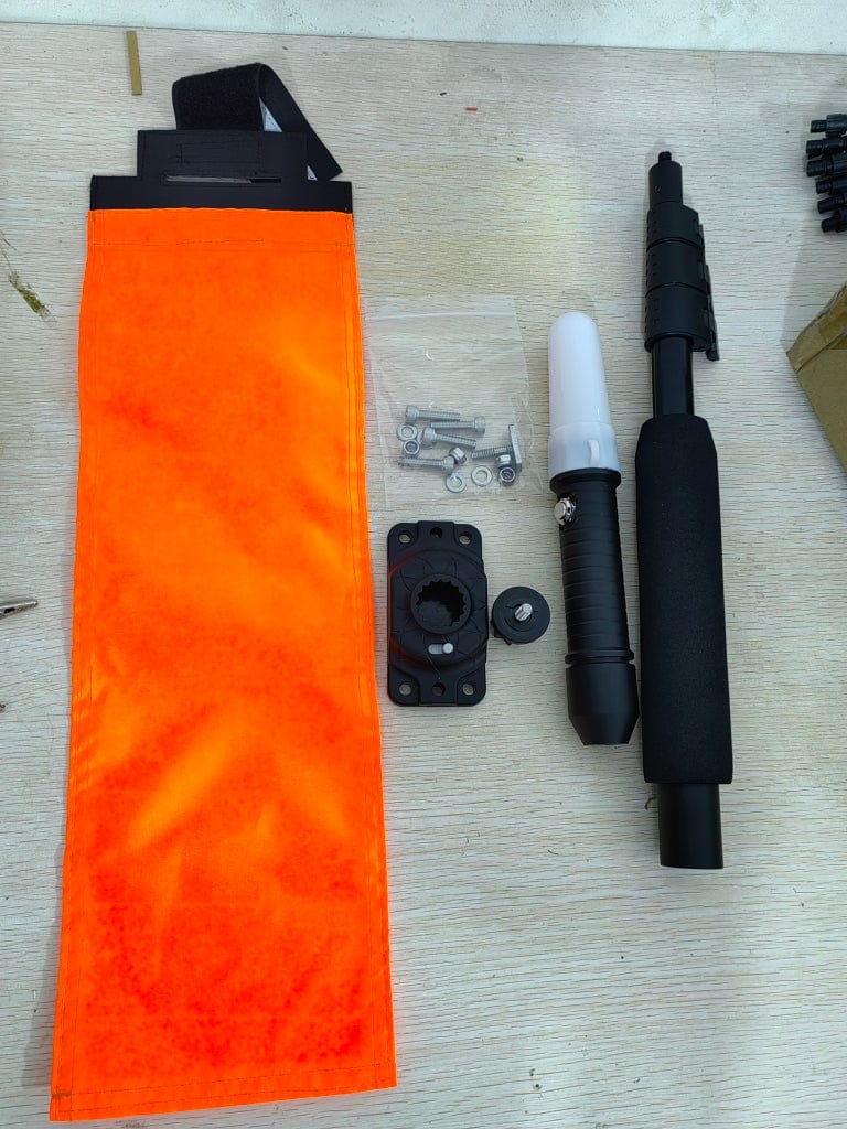 YakGadget BeaconFlex Visibility Safety Light/Flag System - Thumbnail 3