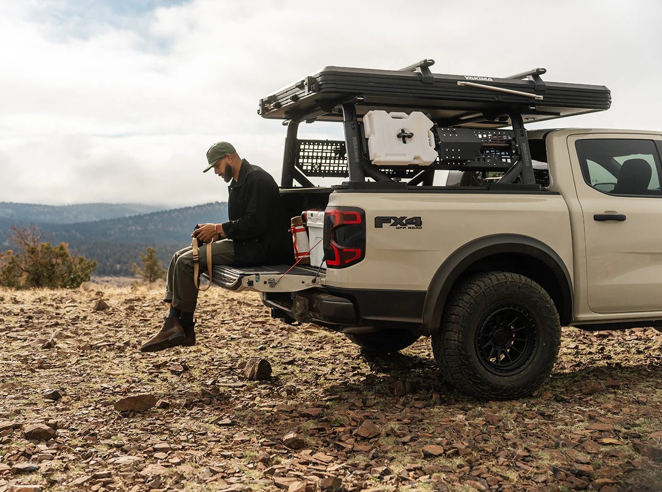 OverHaul Shadow Edition Special Edition Truck Bed Rack, Accessories, Yakima, at Festive Water Paddlesports