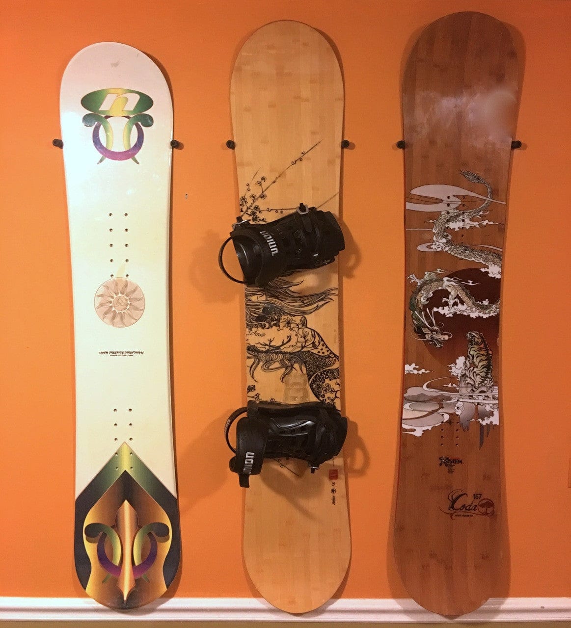 The Cinch Snowboard Display | Floating Rack | 1 Board, Wall Mounted, StoreYourBoard, , , at Festive Water Paddlesports