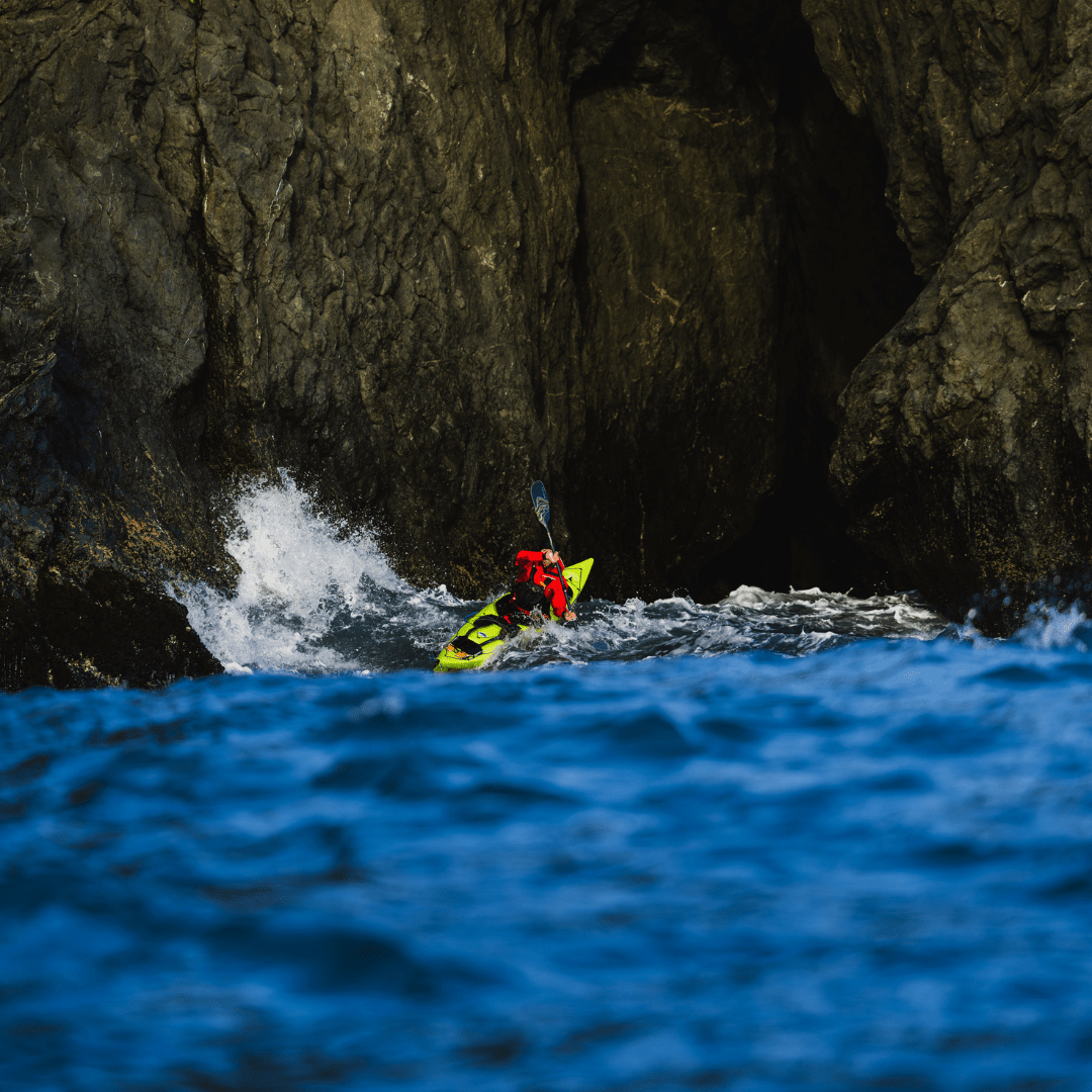 Ultralight Tetra 2-Piece Versa-Lok Kayak Paddle, Kayak Paddle, Aqua Bound, 200-210 cm at Festive Water Paddlesports